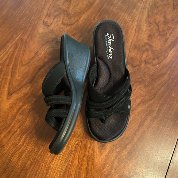 NWT - SKECHERS Rumblers Young At Heart Wedge Sandal - Picture 2 of 4